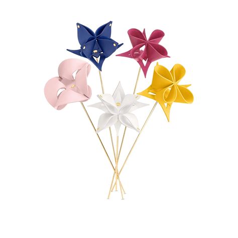 Origami Flowers by Atelier Oï .